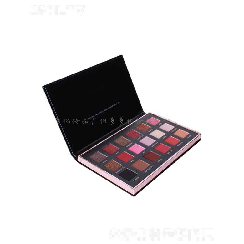 多多18色眼影   大地色珠光色   提亮不飛粉偏光