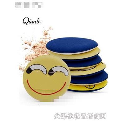 深圳市龍華新區(qū)樂樂化妝品商行