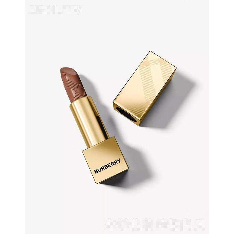 博柏利之吻晶潤凝彩唇膏 - 專屬標識棕色 08 號 別具一格的持久妝容