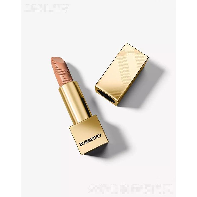 博柏利之吻晶潤凝彩唇膏 – Trench 風衣米色 01 號 帶來全面的感官體驗