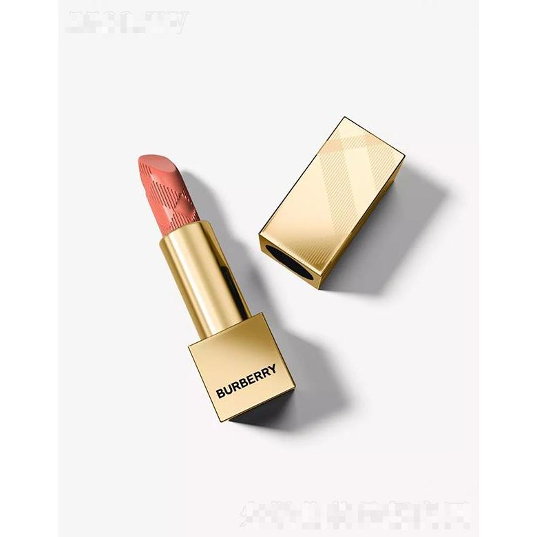 博柏利之吻晶潤凝彩唇膏 - 初次心動色 28 號 3.3g勾勒唇型提升唇妝精致感