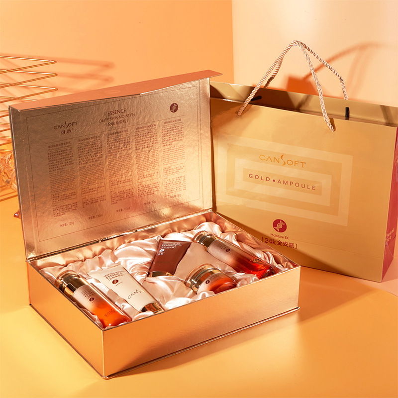 保濕護(hù)膚品套盒OEM代加工